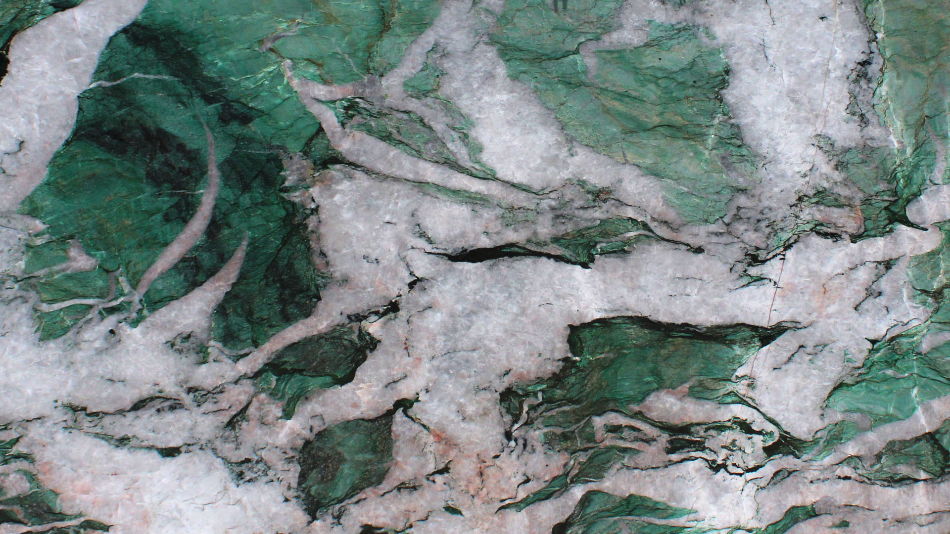 หินควอทซ์ไซส์ธรรมชาติ ฟุคไซท์ คริสตัล อัพเดท8/9/66-image